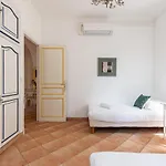 Διαμέρισμα Large 2 Bdr Downtown - Ac & Terrace