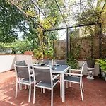 Large 2 Bdr Downtown - Ac & Terrace *