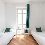 Large 2 Bdr Downtown - Ac & Terrace * Νίκαια