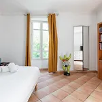 Large 2 Bdr Downtown - Ac & Terrace Διαμέρισμα