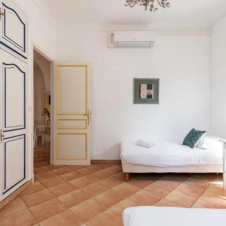 아파트 Large 2 Bdr Downtown - Ac & Terrace