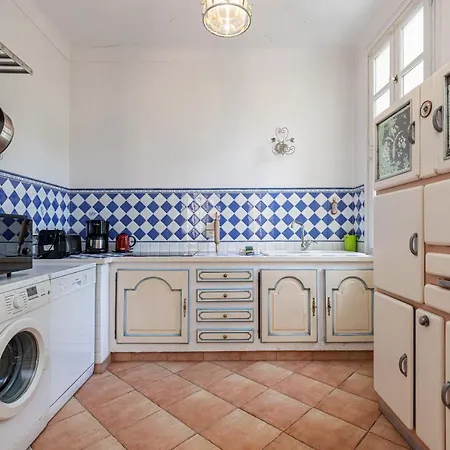 Apartment Large 2 Bdr Downtown - Ac & Terrace Nice