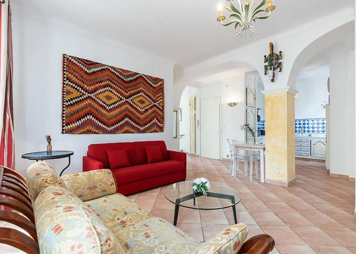 Large 2 Bdr Downtown - Ac & Terrace شقة *