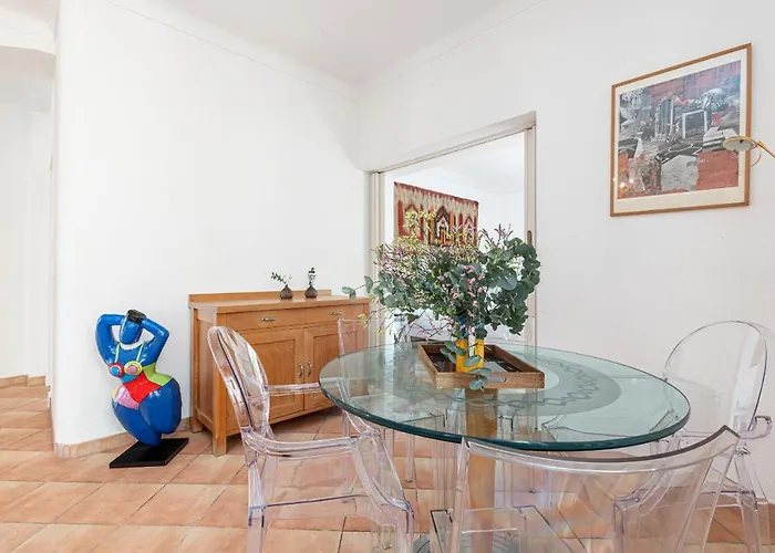 Large 2 Bdr Downtown - Ac & Terrace شقة *