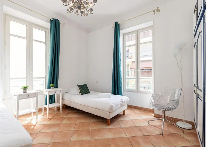 Lejlighed Large 2 Bdr Downtown - Ac & Terrace Nice